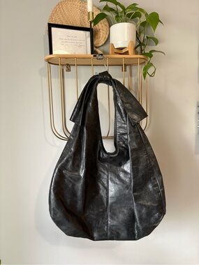 HOBO Black Knot-Top Leather Hobo Bag